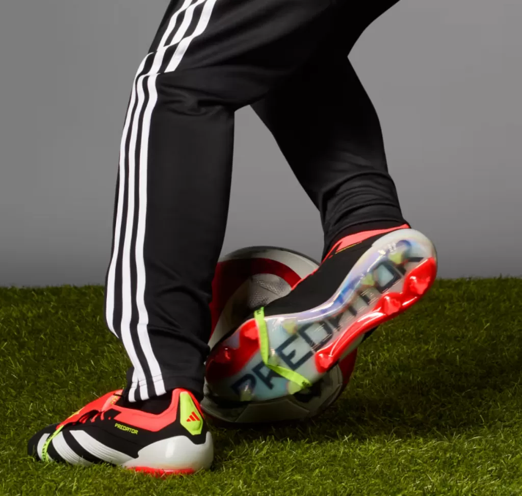 Бутсы профессиональные Adidas Predator Elite FT FG